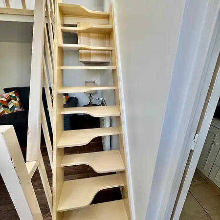 Maisonnette Au Calme-proche Métro Appartement
